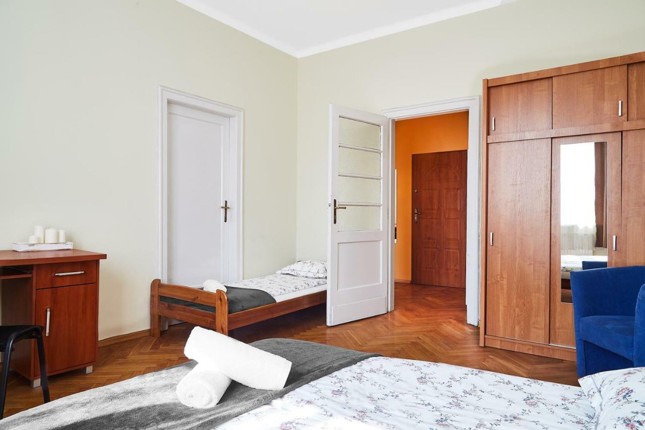 Green Yard Apartment Krowoderska Street Красков Екстериор снимка